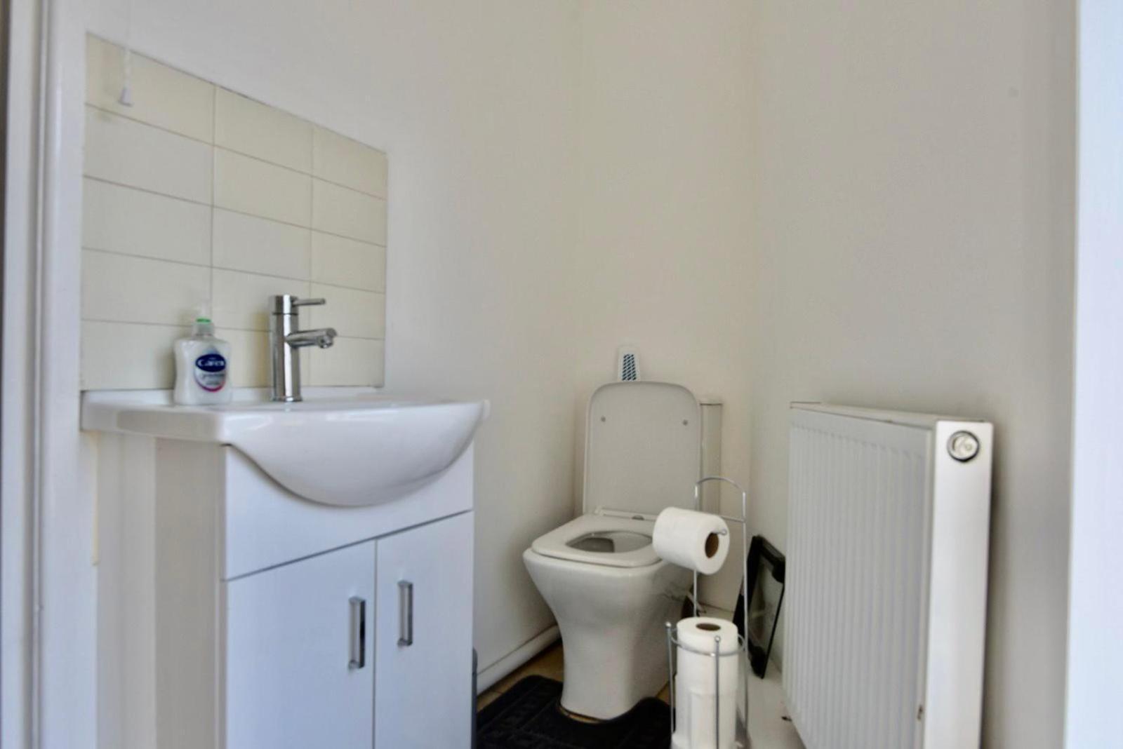 Come On In Lucas Street Newport Train Station Sleep Upto 8 Newport (Gwent) Exterior foto