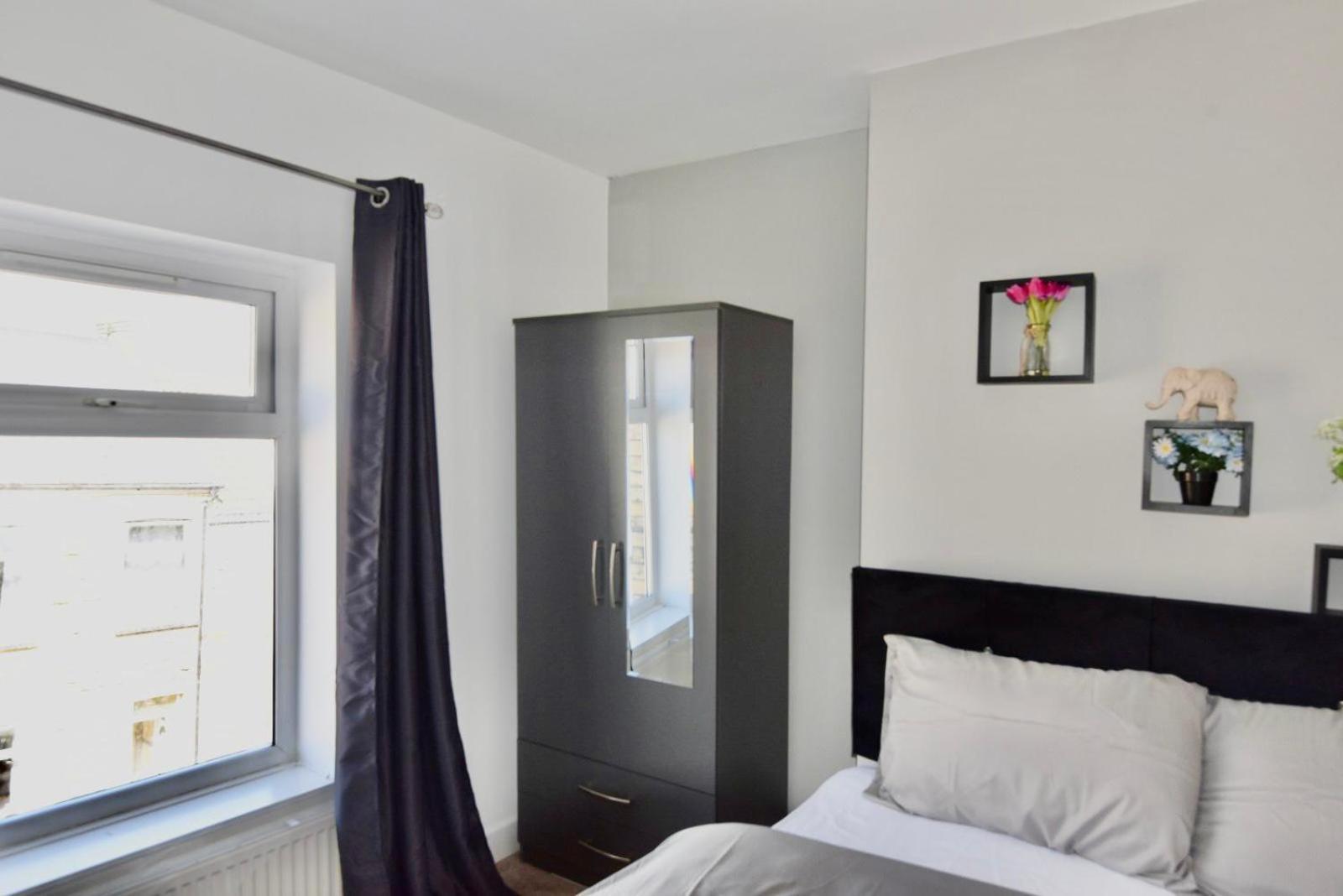 Come On In Lucas Street Newport Train Station Sleep Upto 8 Newport (Gwent) Exterior foto
